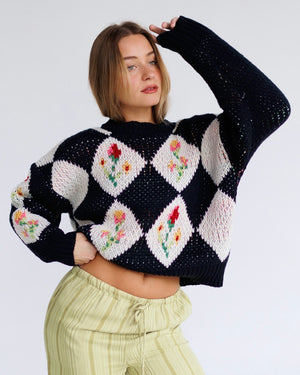 Open image in slideshow, Diamond Floral Sweater | Black
